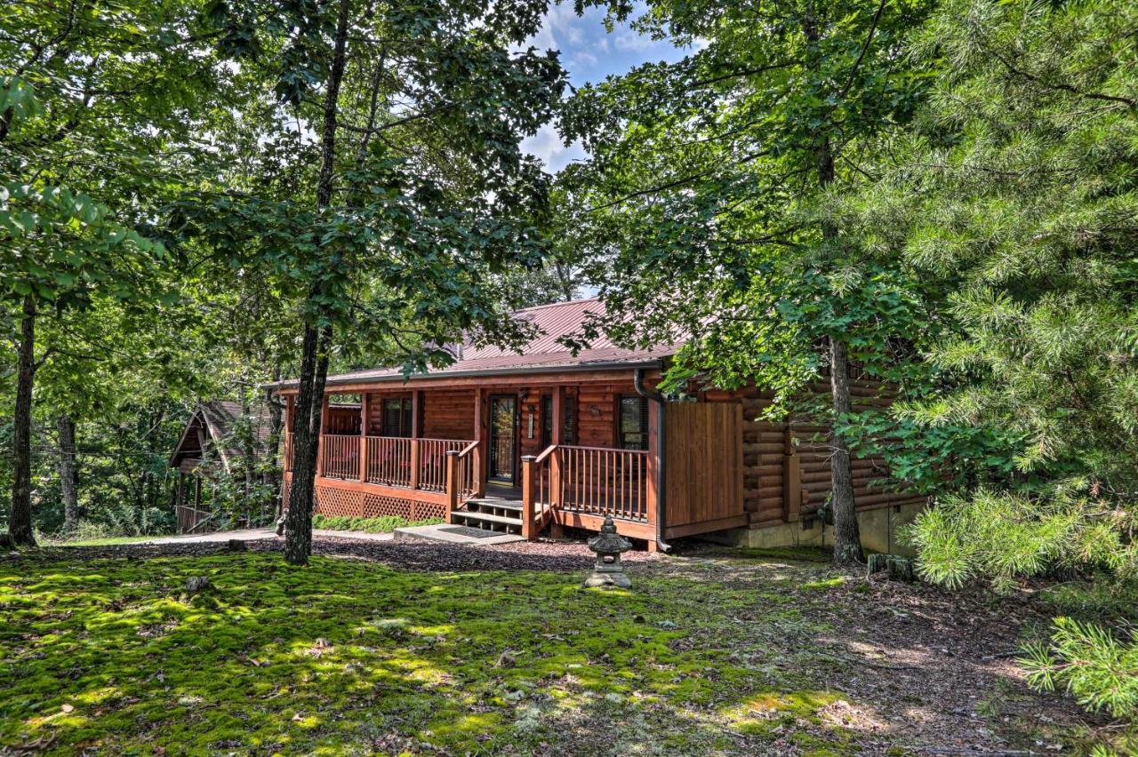 Cabin With Deck And Fireplace Less Than 3 Mi To Dollywood! Pigeon Forge Bagian luar foto