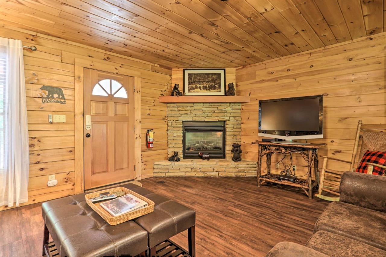 Cabin With Deck And Fireplace Less Than 3 Mi To Dollywood! Pigeon Forge Bagian luar foto