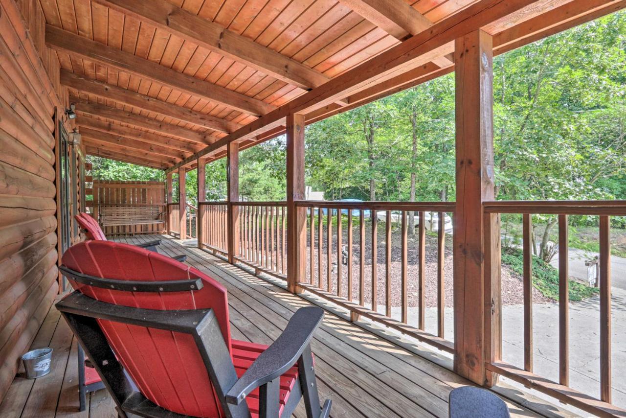 Cabin With Deck And Fireplace Less Than 3 Mi To Dollywood! Pigeon Forge Bagian luar foto